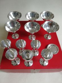 6 Verres à Champagne et 6 verres à Liqueur en métal argenté 