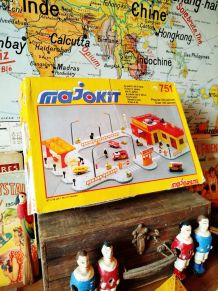 Caserne de pompiers Majokit 751 Majorette – Jouet vintage