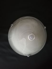 Plafonnier Extérieur En Opaline Avec Détecteur De Mouvement 