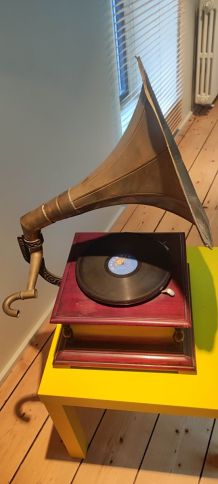 Gramophone phonographe 1946
