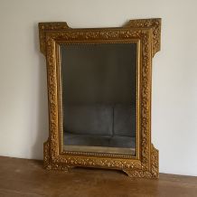 Miroir doré fin 19ème. 82x62.