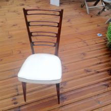 Chaise vintage  blanche et bois