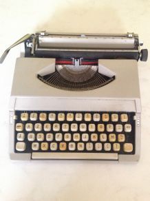 Machine à écrire vintage Royal 200 made in Japan