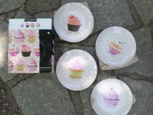 Assiettes à dessert cupcakes - jamais utilisées