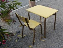 petit bureau d'écolier vintage