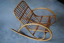 Rocking chair enfant vintage en rotin