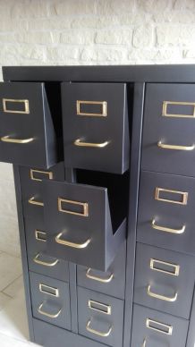 Armoire métallique RONEO style industriel