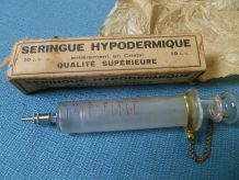 ancienne seringue hypodermique 10CC en cristal + boite