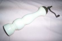 MOULIN à poivre en bois tourner 