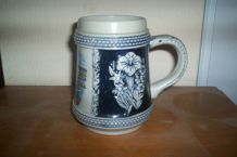 CHOPE A BIERRE EN CERAMIQUE DECOR EN RELIEF 