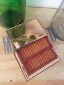 Boîte à cigarettes années 50 miroir rose cuivre