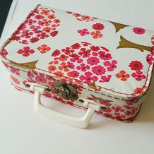 Jolie valisette vintage en carton, ancienne valise de couture