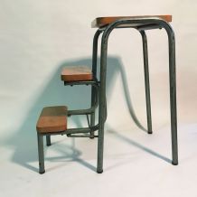 Tabouret-marchepied d'atelier ou d'école