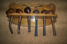 ancien porte-pipes + 6 anciennes pipes fumeurs 