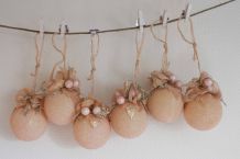 boules de noël roses saumon