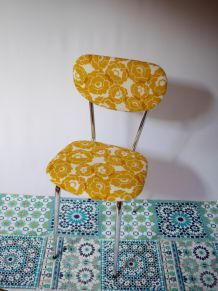 Chaise rétro années 60-70 rénovée
