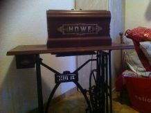 MACHINE A COUDRE HOWE