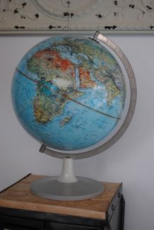 Globe terrestre 1972