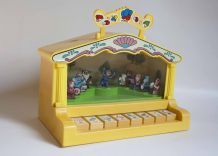 clavier vintage avec animaux articulés 