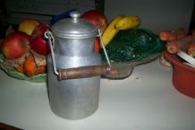 ancien pot a lait  