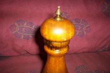 ANCIEN MOULIN A POIVRE BOIS 26 CM DE HAUT 