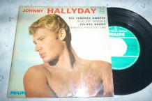 DISQUE 45 TOURS 4 TITRES JOHNNY HALLYDAY 