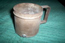 TASSE METAL SOLDAT  POILU GUERRE 1914-18 