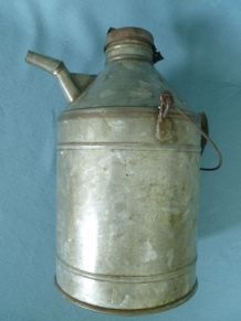 ancien bidon  d'huile années  50