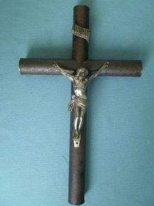 crucifix  ancien  en  fer,  vintage  d'époque
