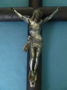 crucifix  ancien  en  fer,  vintage  d'époque