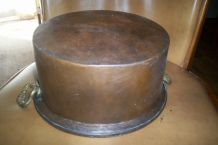 GROS FAITOUT ANCIEN EN CUIVRE SERT DE JARDINIERE FLEURS 