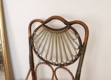Chaise vintage en osier colorée