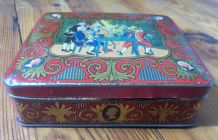 Boite en tôle ancienne 