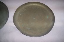 LOT 2 PLATEAUX ANCIENS DE BALANCE 1 CUIVRE 1 BRONZE 