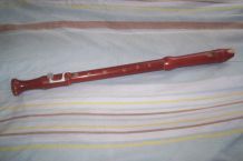 ANCIENNE ET GRANDE FLUTE EN BOIS 