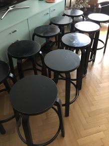 Tabourets High 64 de Alvar Aalto 