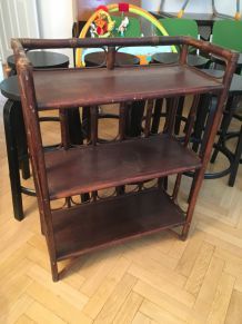 Etagère en rotin 
