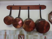 Série de 4 casseroles anciennes en cuivre