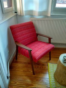 Fauteuil scandinave vintage rouge