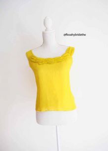 Top 100% Soie jaune col Bardot épaules dénudées