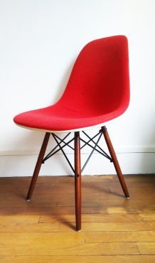 Fauteuil Design Eames estampillé Herman Miller Mobilier International