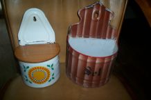 lot 2 pots a sel et sucre mural des années 1950 