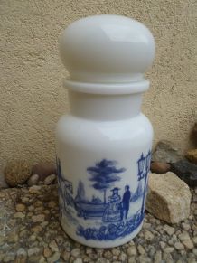 Pot d' apothicaire ,Bocal opaline , vintage