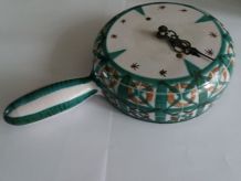 poelon horloge vintage Vallauris