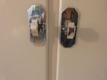 Armoire à charnières