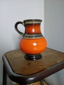 Pichet, vase en céramique, faïence émaillée, orange