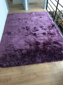 Très beau tapis violet