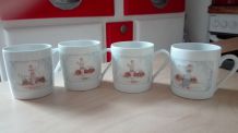 4 jolies tasses à café 