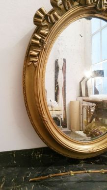 Miroir ovale ancien style Louis XV