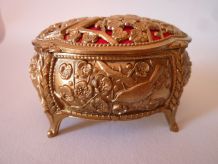 Boite à bijoux a motifs de cerisiers et oiseaux